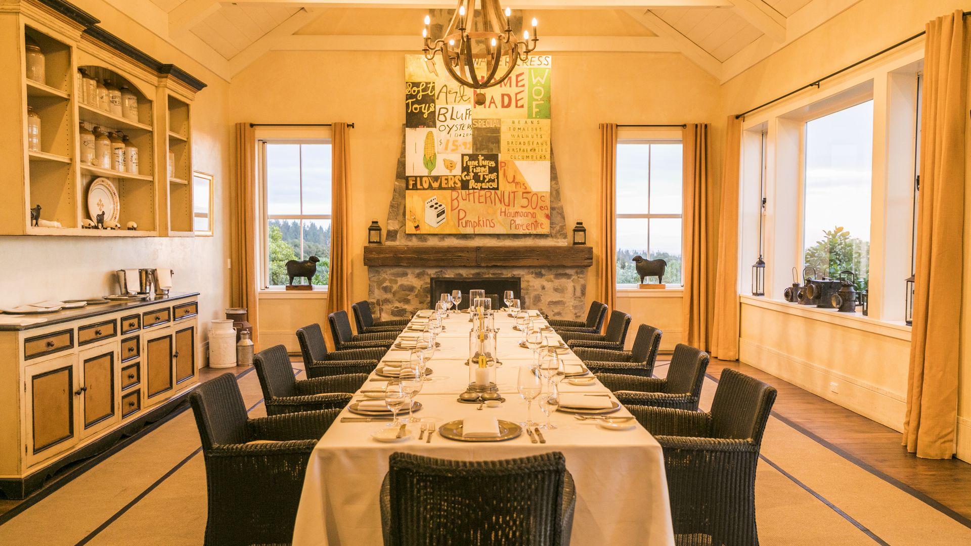 Dining at Cape Kidnappers - pic courtesy Robertson Lodges